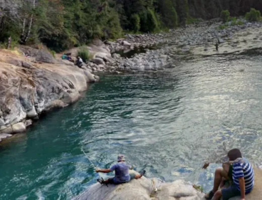 pescando el rio liquine